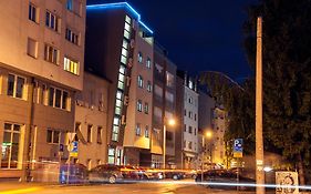 Hostel Moving